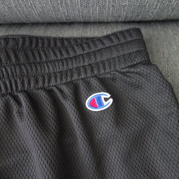 Champion 100% Polyester Made in Cambodia Black Shorts Size M - Picture 2 of 8